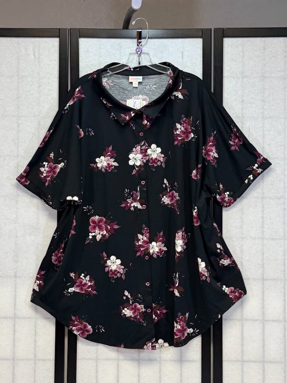 LuLaRoe Charlie 3X Collared Button Up Knit Blouse Black Purple NWT Short Sleeve